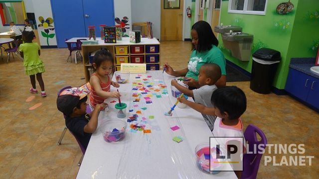 Creative World School - Centennial