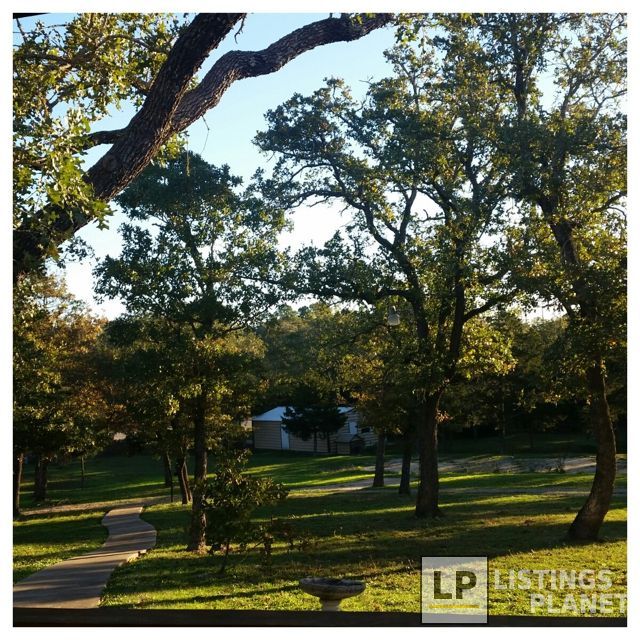 Honeysuckle Schoolhouse